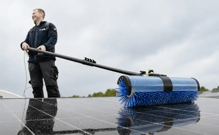 hyCleaner solarBrush 600 kit complete less pole - Image 2